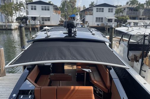 Cruisers Yachts 38 GLS South Beach OB image