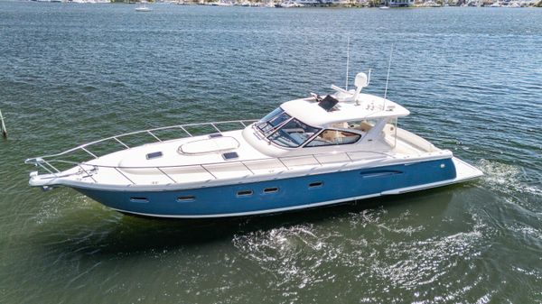 Tiara Yachts 52 Express Cruiser