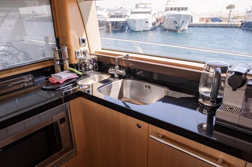 Princess 62 Flybridge image