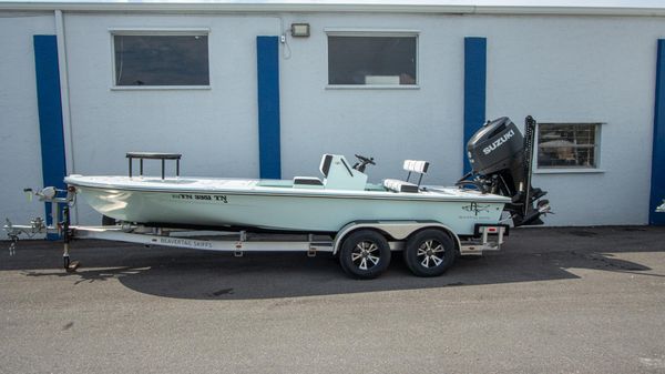 Beavertail Skiffs Lightning 20 