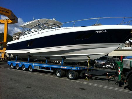 Intrepid 475 Sport Yacht image