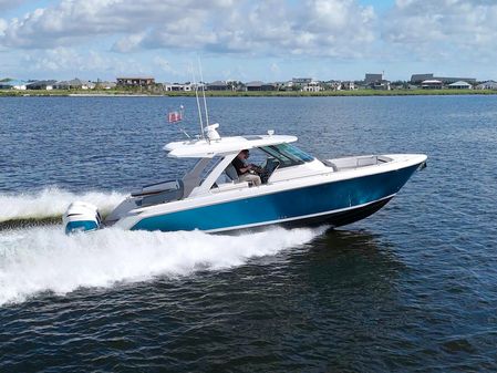 Tiara Sport 38 LS image