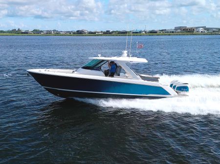 Tiara Sport 38 LS image