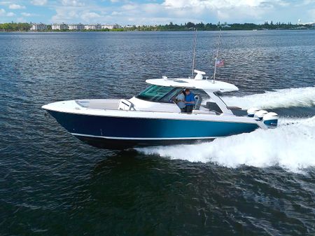 Tiara Sport 38 LS image