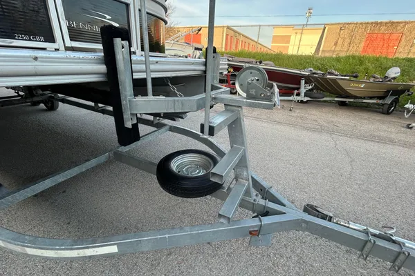 Bennington G22 image