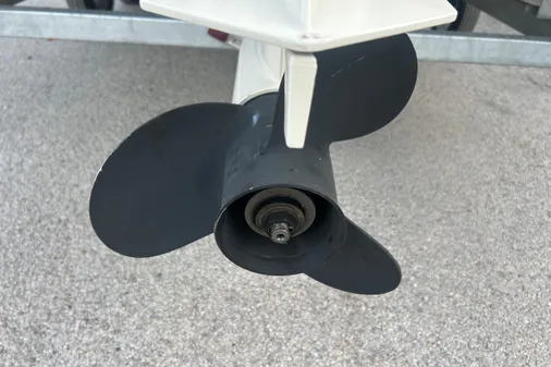 Bennington G22 image