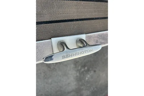 Bennington G22 image