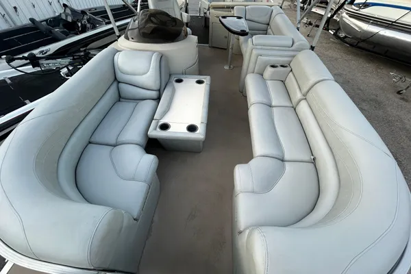 Bennington G22 image