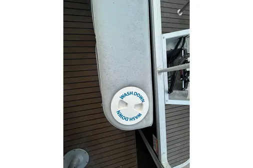 Bennington G22 image