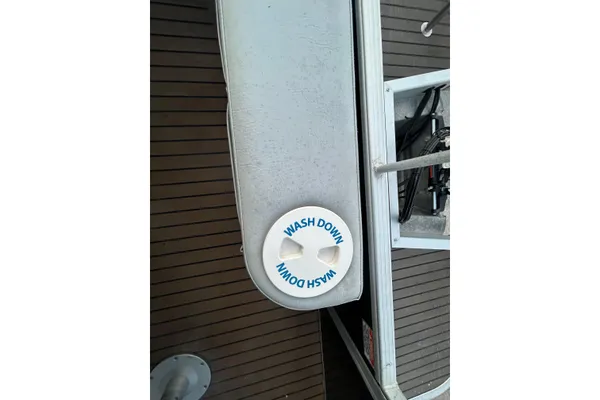 Bennington G22 image