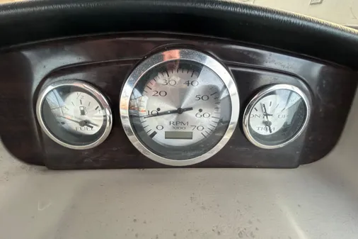 Bennington G22 image