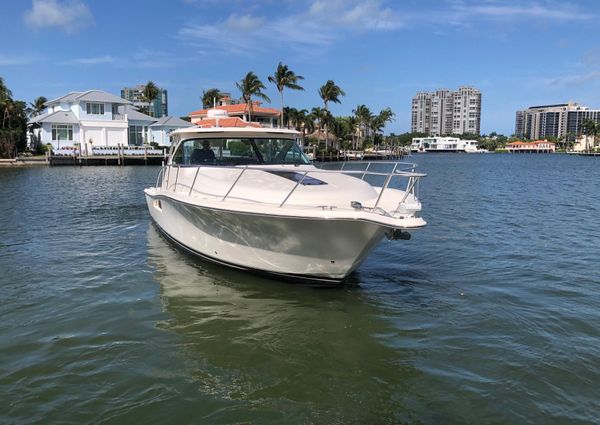 Tiara Yachts 3900 Coronet image