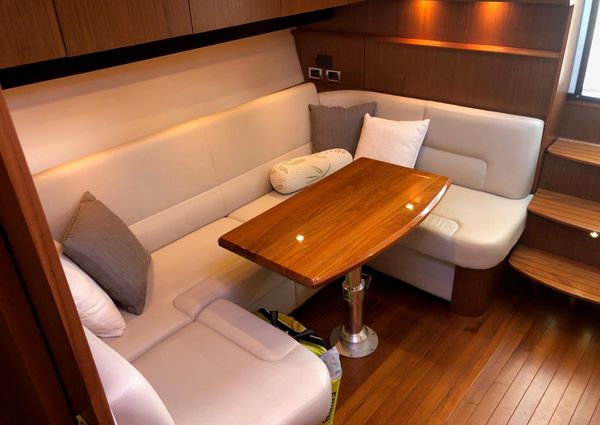 Tiara Yachts 3900 Coronet image