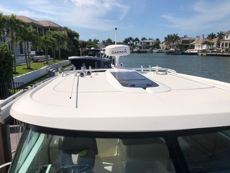 Tiara Yachts 3900 Coronet image