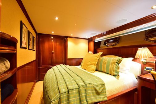 Sovereign Westport Pilothouse On-Deck Master image