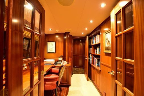 Sovereign Westport Pilothouse On-Deck Master image