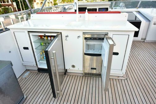 Sovereign Westport Pilothouse On-Deck Master image