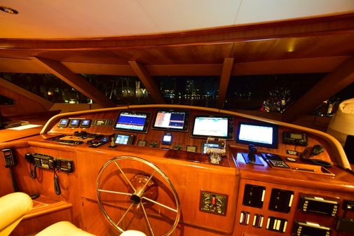 Sovereign Westport Pilothouse On-Deck Master image