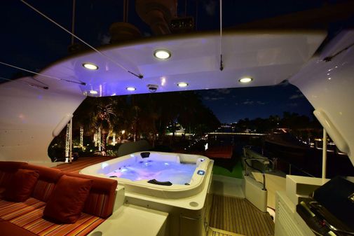 Sovereign Westport Pilothouse On-Deck Master image