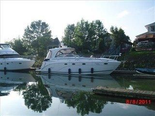 Rinker 390 Express Cruiser
