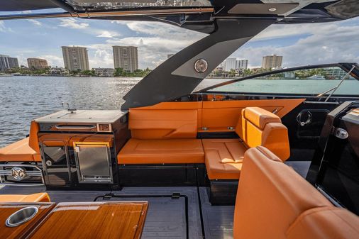 Cruisers Yachts 34GLS-OB SOUTH BEACH image