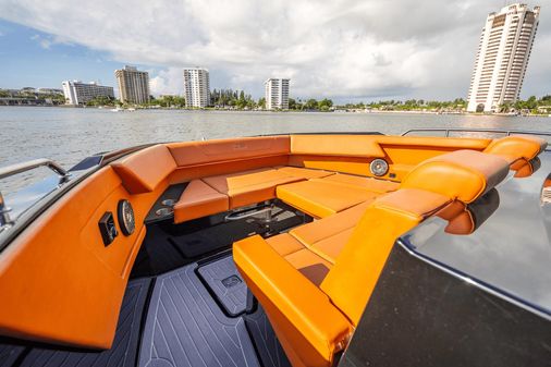 Cruisers Yachts 34GLS-OB SOUTH BEACH image