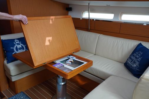 Jeanneau Sun Odyssey 44 DS image