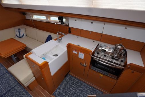 Jeanneau Sun Odyssey 44 DS image