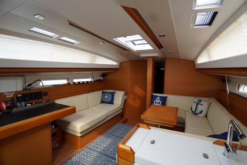 Jeanneau Sun Odyssey 44 DS image