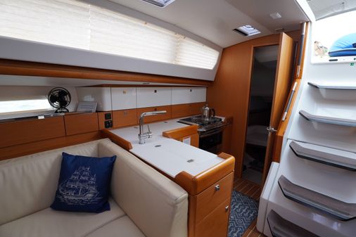 Jeanneau Sun Odyssey 44 DS image