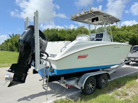 Boston-whaler 240-OUTRAGE image