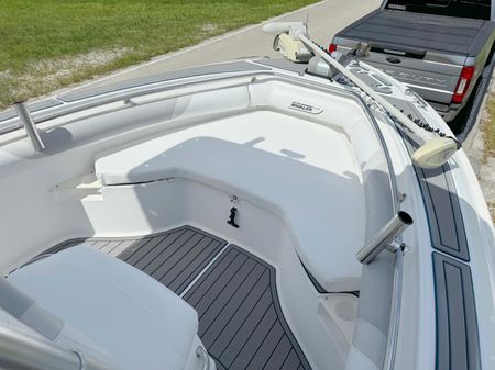 Boston-whaler 240-OUTRAGE image