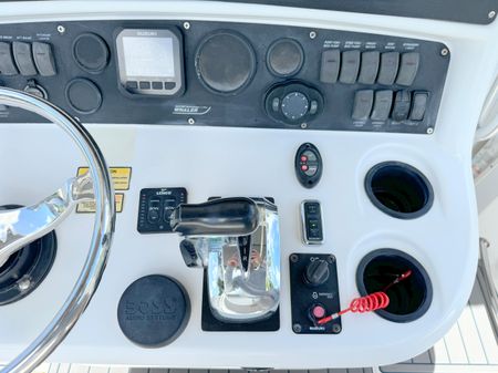 Boston-whaler 240-OUTRAGE image