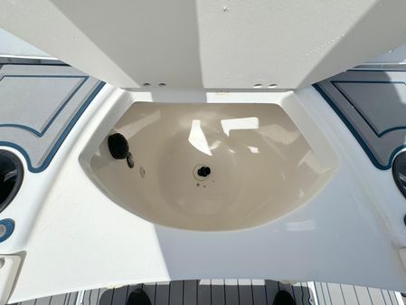 Boston-whaler 240-OUTRAGE image