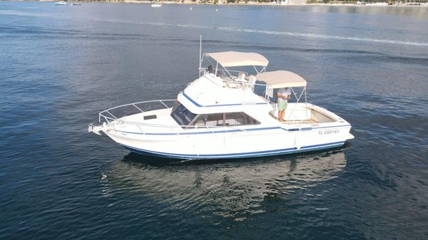 Bertram 28 Flybridge CRUISER