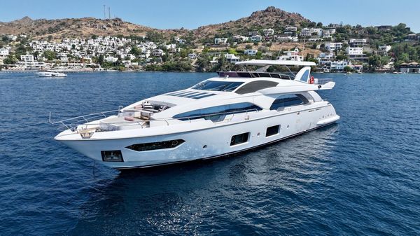 Azimut Grande 100