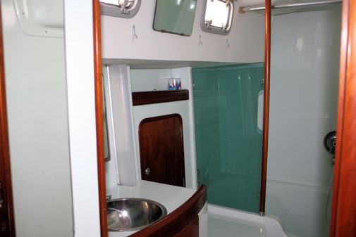 Beneteau Oceanus 44 CC image