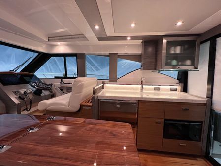 Tiara Yachts C39 Coupe image