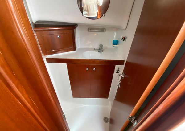 Beneteau Antares 10.80 image