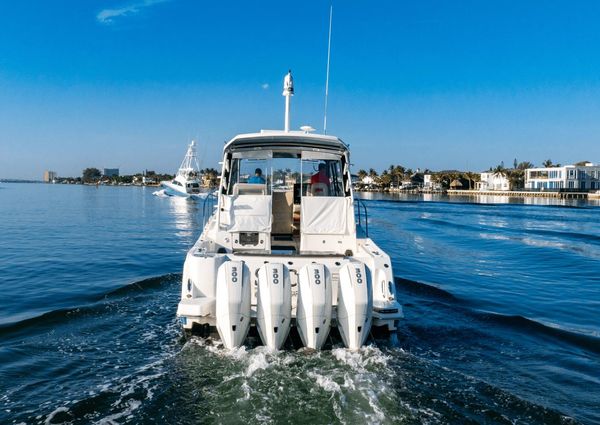 Boston Whaler 405 Conquest image