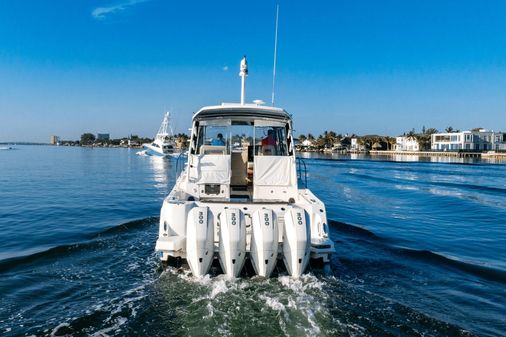 Boston Whaler 405 Conquest image