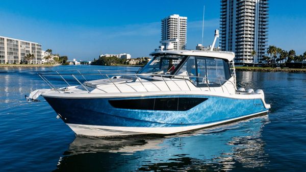 Boston Whaler 405 Conquest