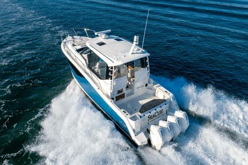 Boston Whaler 405 Conquest image