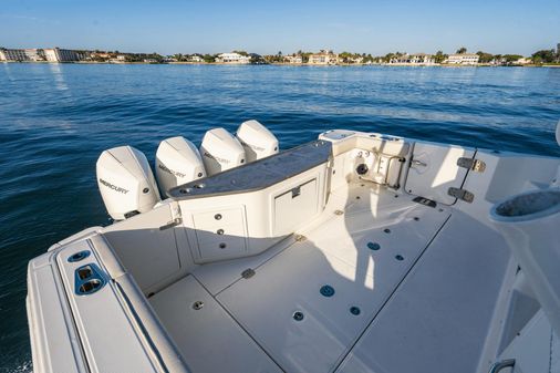 Boston Whaler 405 Conquest image