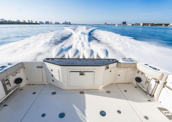 Boston Whaler 405 Conquest image