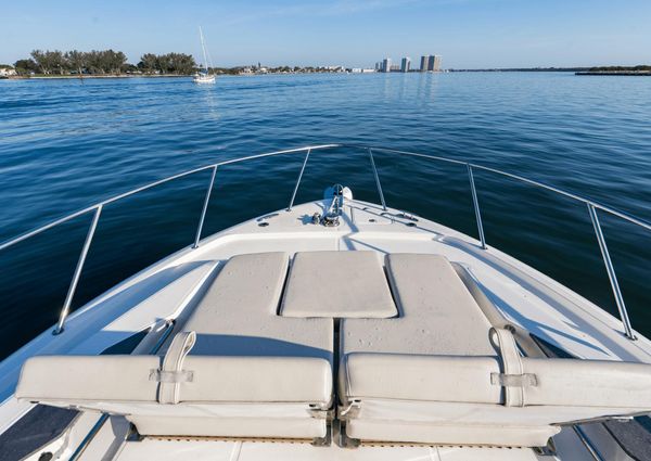 Boston Whaler 405 Conquest image