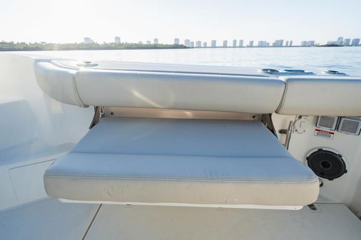 Boston Whaler 405 Conquest image