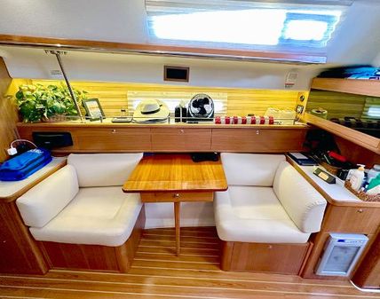 Catalina 425 image