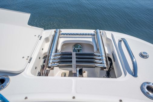 Boston Whaler 320 Vantage image