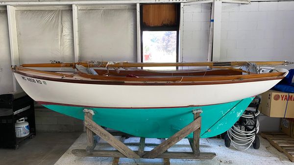 Herreshoff H 12 1/2 Gaff Rig 